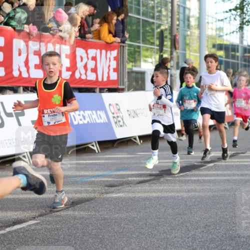 25.04.2025 - Das Zehntel Lena Gebhardt http://msf.ph/oto/7779008 26.04.2025 08:50:52 Ziel 1114, 1458, 1473, 1476, 1884, 2098, 2103, 2156, 2166, 2321, 2325, 2397, 2492, 2517, 2643, 2711, 2731, 2800, 2840, 2849, 2852, 2855, 2903, 2920, 2935, 3210, 3214, 3445, 3520, 3528, 3774, 3782, 3812, 3849, 3872 meine-sportfotos.de