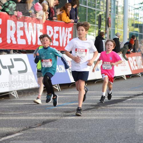 25.04.2025 - Das Zehntel Lena Gebhardt http://msf.ph/oto/7779074 26.04.2025 08:50:53 Ziel 1114, 1458, 1473, 1476, 1884, 2098, 2103, 2156, 2166, 2321, 2325, 2397, 2492, 2517, 2643, 2711, 2731, 2734, 2800, 2840, 2849, 2852, 2855, 2903, 2920, 2935, 3210, 3214, 3445, 3520, 3528, 3774, 3782, 3812, 3849, 3872 meine-sportfotos.de