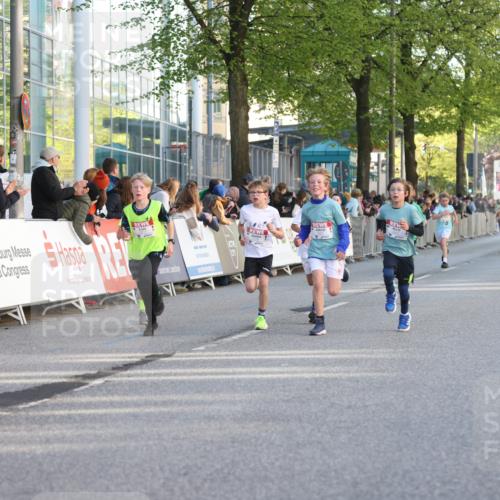 25.04.2025 - Das Zehntel Lena Gebhardt http://msf.ph/oto/7779223 26.04.2025 08:50:58 Ziel 1114, 1458, 1473, 1476, 1484, 1748, 1884, 2098, 2103, 2156, 2166, 2321, 2325, 2392, 2474, 2492, 2643, 2709, 2711, 2731, 2734, 2778, 2800, 2840, 2852, 2855, 2903, 2920, 2935, 3210, 3214, 3445, 3520, 3782, 3812, 3849, 3865, 3872 meine-sportfotos.de