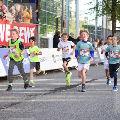 25.04.2025 - Das Zehntel Lena Gebhardt http://msf.ph/oto/7779363 26.04.2025 08:50:59 Ziel 1114, 1473, 1476, 1484, 1748, 1884, 2098, 2103, 2156, 2166, 2321, 2325, 2392, 2474, 2492, 2643, 2709, 2711, 2731, 2734, 2778, 2800, 2840, 2852, 2855, 2903, 2920, 2935, 3210, 3214, 3231, 3445, 3520, 3782, 3812, 3849, 3865, 3872 meine-sportfotos.de