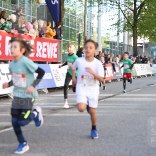 25.04.2025 - Das Zehntel Lena Gebhardt http://msf.ph/oto/7779457 26.04.2025 08:51:01 Ziel 1080, 1087, 1114, 1473, 1476, 1484, 1748, 1884, 2098, 2103, 2156, 2166, 2321, 2325, 2356, 2392, 2474, 2492, 2643, 2709, 2711, 2718, 2731, 2734, 2778, 2800, 2827, 2832, 2840, 2852, 2855, 2903, 2920, 2935, 3210, 3214, 3231, 3445, 3520, 3782, 3812, 3865, 3872 meine-sportfotos.de