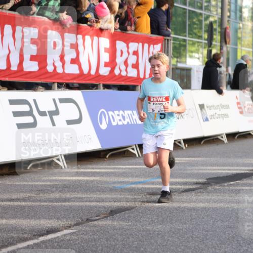 25.04.2025 - Das Zehntel Lena Gebhardt http://msf.ph/oto/7779696 26.04.2025 08:51:06 Ziel 1080, 1087, 1114, 1473, 1476, 1484, 1748, 2156, 2166, 2321, 2325, 2356, 2392, 2474, 2643, 2709, 2711, 2718, 2731, 2734, 2778, 2795, 2800, 2827, 2832, 2840, 2852, 2903, 2920, 2935, 3040, 3210, 3214, 3231, 3782, 3865 meine-sportfotos.de