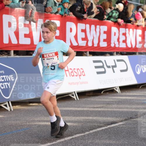 25.04.2025 - Das Zehntel Lena Gebhardt http://msf.ph/oto/7779765 26.04.2025 08:51:07 Ziel 1080, 1087, 1114, 1473, 1476, 1484, 1748, 1787, 2156, 2166, 2321, 2325, 2356, 2392, 2474, 2643, 2709, 2711, 2718, 2731, 2734, 2778, 2795, 2800, 2827, 2832, 2840, 2852, 2903, 2920, 2935, 3040, 3210, 3214, 3231, 3782, 3865 meine-sportfotos.de