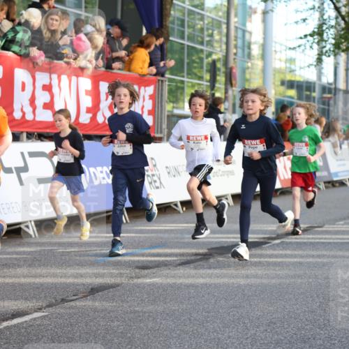 25.04.2025 - Das Zehntel Lena Gebhardt http://msf.ph/oto/7779821 26.04.2025 08:51:13 Ziel 1080, 1087, 1114, 1484, 1748, 1781, 1787, 1922, 2156, 2321, 2325, 2356, 2392, 2474, 2643, 2667, 2672, 2709, 2711, 2718, 2731, 2734, 2778, 2795, 2827, 2832, 2840, 2852, 2935, 3040, 3231, 3710, 3782, 3808, 3865 meine-sportfotos.de