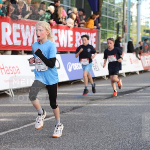 25.04.2025 - Das Zehntel Lena Gebhardt http://msf.ph/oto/7780118 26.04.2025 08:51:20 Ziel 1080, 1087, 1114, 1484, 1488, 1748, 1757, 1781, 1787, 1922, 2309, 2321, 2325, 2356, 2392, 2474, 2667, 2672, 2709, 2711, 2718, 2731, 2734, 2778, 2795, 2827, 2832, 2840, 2914, 2919, 3040, 3097, 3099, 3188, 3231, 3415, 3710, 3782, 3808, 3865 meine-sportfotos.de