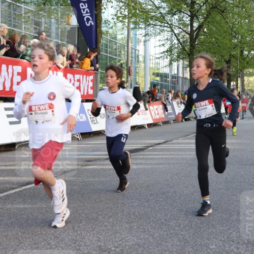 25.04.2025 - Das Zehntel Lena Gebhardt http://msf.ph/oto/7780238 26.04.2025 08:51:22 Ziel 1080, 1087, 1114, 1484, 1488, 1546, 1748, 1757, 1781, 1787, 1922, 1943, 2309, 2325, 2356, 2392, 2474, 2621, 2667, 2672, 2709, 2718, 2734, 2778, 2795, 2827, 2832, 2848, 2914, 2919, 3040, 3097, 3099, 3188, 3231, 3415, 3710, 3782, 3808, 3865, 3877 meine-sportfotos.de