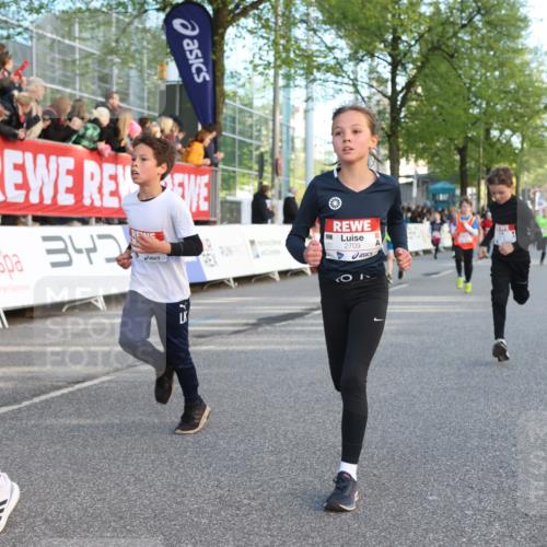 25.04.2025 - Das Zehntel Lena Gebhardt http://msf.ph/oto/7780254 26.04.2025 08:51:22 Ziel 1080, 1087, 1114, 1484, 1488, 1546, 1748, 1757, 1781, 1787, 1922, 1943, 2309, 2325, 2356, 2392, 2474, 2621, 2667, 2672, 2709, 2718, 2734, 2778, 2795, 2827, 2832, 2848, 2914, 2919, 3040, 3097, 3099, 3188, 3231, 3415, 3710, 3782, 3808, 3865, 3877 meine-sportfotos.de