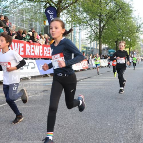 25.04.2025 - Das Zehntel Lena Gebhardt http://msf.ph/oto/7780261 26.04.2025 08:51:23 Ziel 1080, 1087, 1114, 1484, 1488, 1546, 1748, 1757, 1781, 1787, 1922, 1943, 2309, 2325, 2356, 2392, 2474, 2621, 2667, 2672, 2709, 2718, 2734, 2778, 2795, 2827, 2832, 2848, 2914, 2919, 3040, 3097, 3099, 3188, 3231, 3415, 3710, 3782, 3808, 3865, 3877 meine-sportfotos.de
