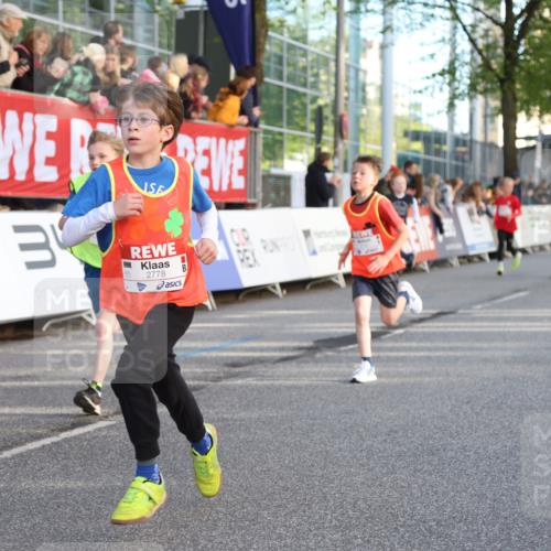 25.04.2025 - Das Zehntel Lena Gebhardt http://msf.ph/oto/7780354 26.04.2025 08:51:25 Ziel 1080, 1087, 1114, 1484, 1488, 1546, 1748, 1757, 1781, 1787, 1922, 1943, 2010, 2309, 2356, 2392, 2474, 2621, 2667, 2672, 2709, 2718, 2734, 2778, 2795, 2827, 2832, 2848, 2853, 2914, 2919, 2960, 3040, 3049, 3097, 3099, 3188, 3231, 3415, 3710, 3782, 3808, 3865, 3877 meine-sportfotos.de