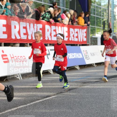 25.04.2025 - Das Zehntel Lena Gebhardt http://msf.ph/oto/7780484 26.04.2025 08:51:29 Ziel 1080, 1087, 1177, 1484, 1488, 1546, 1748, 1757, 1781, 1787, 1922, 1943, 2010, 2213, 2309, 2348, 2356, 2392, 2474, 2505, 2621, 2644, 2667, 2672, 2684, 2700, 2709, 2718, 2778, 2795, 2827, 2832, 2848, 2853, 2907, 2914, 2919, 2960, 3040, 3049, 3066, 3097, 3099, 3188, 3231, 3415, 3710, 3808, 3865, 3877 meine-sportfotos.de