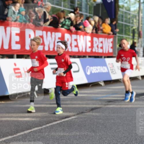 25.04.2025 - Das Zehntel Lena Gebhardt http://msf.ph/oto/7780501 26.04.2025 08:51:29 Ziel 1080, 1087, 1177, 1484, 1488, 1546, 1748, 1757, 1781, 1787, 1922, 1943, 2010, 2213, 2309, 2348, 2356, 2392, 2474, 2505, 2621, 2644, 2667, 2672, 2684, 2700, 2709, 2718, 2778, 2795, 2827, 2832, 2848, 2853, 2907, 2914, 2919, 2960, 3040, 3049, 3066, 3097, 3099, 3188, 3231, 3415, 3710, 3808, 3865, 3877 meine-sportfotos.de