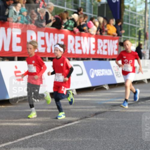 25.04.2025 - Das Zehntel Lena Gebhardt http://msf.ph/oto/7780510 26.04.2025 08:51:30 Ziel 1080, 1087, 1177, 1484, 1488, 1546, 1748, 1757, 1781, 1787, 1922, 1943, 2010, 2213, 2309, 2348, 2356, 2392, 2474, 2505, 2621, 2644, 2667, 2672, 2684, 2700, 2709, 2718, 2778, 2779, 2795, 2827, 2832, 2848, 2853, 2907, 2914, 2919, 2960, 2975, 3040, 3049, 3066, 3097, 3099, 3188, 3231, 3415, 3710, 3808, 3865, 3877 meine-sportfotos.de