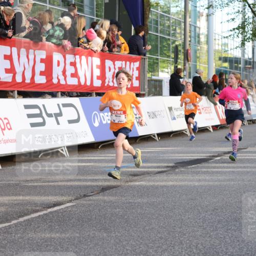 25.04.2025 - Das Zehntel Lena Gebhardt http://msf.ph/oto/7780716 26.04.2025 08:51:35 Ziel 1080, 1087, 1113, 1171, 1177, 1488, 1546, 1621, 1757, 1781, 1787, 1922, 1943, 2010, 2213, 2309, 2348, 2356, 2481, 2505, 2621, 2644, 2667, 2672, 2684, 2700, 2718, 2779, 2795, 2827, 2832, 2848, 2853, 2907, 2914, 2919, 2960, 2975, 3040, 3049, 3066, 3097, 3099, 3188, 3415, 3486, 3538, 3710, 3808, 3856, 3877 meine-sportfotos.de