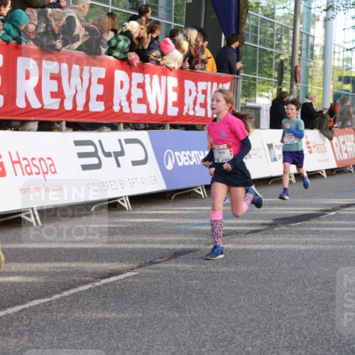 25.04.2025 - Das Zehntel Lena Gebhardt http://msf.ph/oto/7780755 26.04.2025 08:51:36 Ziel 1080, 1113, 1171, 1177, 1488, 1546, 1621, 1757, 1781, 1787, 1922, 1943, 2010, 2213, 2309, 2348, 2356, 2481, 2505, 2621, 2644, 2667, 2672, 2684, 2700, 2779, 2795, 2832, 2848, 2853, 2907, 2914, 2919, 2960, 2975, 3040, 3049, 3066, 3097, 3099, 3188, 3415, 3486, 3538, 3710, 3808, 3856, 3873, 3877 meine-sportfotos.de