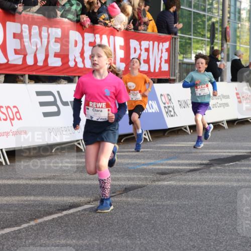 25.04.2025 - Das Zehntel Lena Gebhardt http://msf.ph/oto/7780773 26.04.2025 08:51:36 Ziel 1080, 1113, 1171, 1177, 1488, 1546, 1621, 1757, 1781, 1787, 1922, 1943, 2010, 2213, 2309, 2348, 2356, 2481, 2505, 2621, 2644, 2667, 2672, 2684, 2700, 2779, 2795, 2832, 2848, 2853, 2907, 2914, 2919, 2960, 2975, 3040, 3049, 3066, 3097, 3099, 3188, 3415, 3486, 3538, 3710, 3808, 3856, 3873, 3877 meine-sportfotos.de