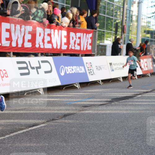 25.04.2025 - Das Zehntel Lena Gebhardt http://msf.ph/oto/7780883 26.04.2025 08:51:38 Ziel 1112, 1113, 1171, 1177, 1488, 1546, 1621, 1757, 1781, 1787, 1922, 1943, 2010, 2213, 2309, 2348, 2481, 2505, 2621, 2644, 2667, 2672, 2684, 2700, 2779, 2795, 2848, 2853, 2907, 2914, 2919, 2960, 2975, 3049, 3066, 3097, 3099, 3188, 3415, 3486, 3538, 3710, 3808, 3856, 3873, 3877 meine-sportfotos.de