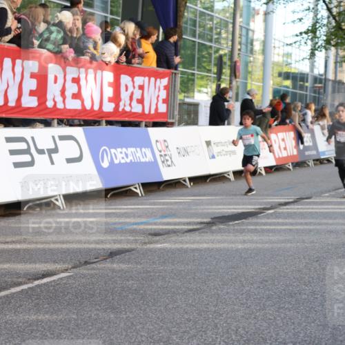 25.04.2025 - Das Zehntel Lena Gebhardt http://msf.ph/oto/7780892 26.04.2025 08:51:38 Ziel 1112, 1113, 1171, 1177, 1488, 1546, 1621, 1757, 1781, 1787, 1922, 1943, 2010, 2213, 2309, 2348, 2481, 2505, 2621, 2644, 2667, 2672, 2684, 2700, 2779, 2795, 2848, 2853, 2907, 2914, 2919, 2960, 2975, 3049, 3066, 3097, 3099, 3188, 3415, 3486, 3538, 3710, 3808, 3856, 3873, 3877 meine-sportfotos.de