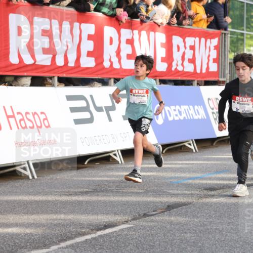 25.04.2025 - Das Zehntel Lena Gebhardt http://msf.ph/oto/7780947 26.04.2025 08:51:40 Ziel 1112, 1113, 1171, 1177, 1488, 1546, 1621, 1757, 1781, 1787, 1922, 1943, 2010, 2213, 2309, 2348, 2481, 2505, 2621, 2644, 2667, 2672, 2684, 2700, 2779, 2795, 2848, 2853, 2907, 2914, 2919, 2960, 2975, 3049, 3066, 3097, 3099, 3188, 3415, 3486, 3538, 3710, 3808, 3856, 3873, 3877 meine-sportfotos.de