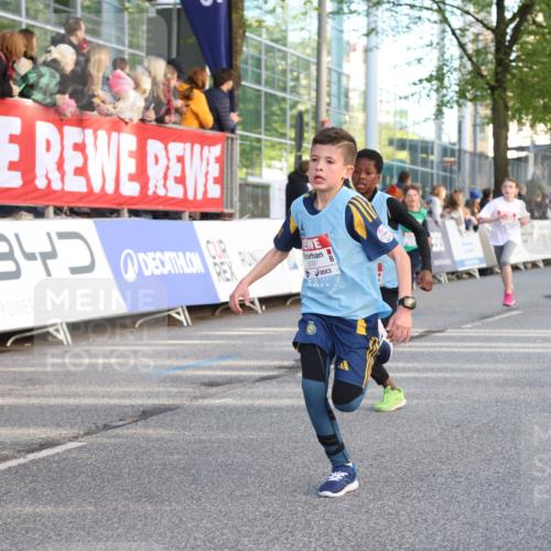 25.04.2025 - Das Zehntel Lena Gebhardt http://msf.ph/oto/7781037 26.04.2025 08:51:41 Ziel 1112, 1113, 1171, 1177, 1488, 1546, 1621, 1757, 1781, 1787, 1922, 1943, 2010, 2213, 2309, 2348, 2481, 2505, 2621, 2644, 2667, 2672, 2684, 2700, 2779, 2848, 2853, 2907, 2914, 2919, 2960, 2975, 3049, 3066, 3097, 3099, 3188, 3415, 3486, 3538, 3710, 3720, 3808, 3856, 3873, 3877 meine-sportfotos.de