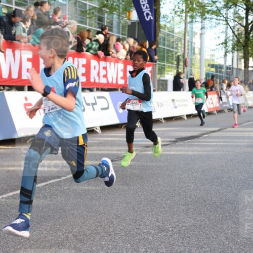 25.04.2025 - Das Zehntel Lena Gebhardt http://msf.ph/oto/7781085 26.04.2025 08:51:42 Ziel 1112, 1113, 1171, 1177, 1488, 1546, 1621, 1757, 1781, 1787, 1922, 1943, 2010, 2213, 2309, 2348, 2481, 2505, 2621, 2644, 2667, 2672, 2684, 2700, 2779, 2848, 2853, 2907, 2914, 2919, 2960, 2975, 3049, 3066, 3097, 3099, 3188, 3415, 3486, 3538, 3710, 3720, 3808, 3856, 3873, 3877 meine-sportfotos.de