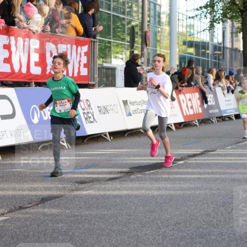 25.04.2025 - Das Zehntel Lena Gebhardt http://msf.ph/oto/7781151 26.04.2025 08:51:43 Ziel 1112, 1113, 1171, 1177, 1488, 1546, 1621, 1757, 1781, 1788, 1922, 1943, 2010, 2213, 2309, 2348, 2481, 2505, 2621, 2644, 2667, 2672, 2684, 2700, 2779, 2848, 2853, 2907, 2914, 2919, 2960, 2975, 3049, 3066, 3097, 3099, 3188, 3415, 3486, 3538, 3710, 3720, 3808, 3856, 3873, 3877 meine-sportfotos.de