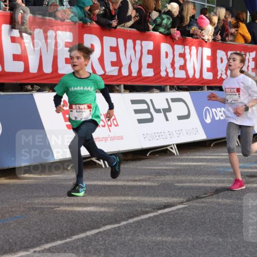 25.04.2025 - Das Zehntel Lena Gebhardt http://msf.ph/oto/7781185 26.04.2025 08:51:44 Ziel 1112, 1113, 1171, 1177, 1488, 1546, 1621, 1757, 1788, 1922, 1943, 2010, 2213, 2309, 2348, 2481, 2505, 2621, 2644, 2684, 2700, 2779, 2848, 2853, 2907, 2914, 2919, 2960, 2975, 3049, 3066, 3097, 3099, 3188, 3415, 3486, 3538, 3720, 3808, 3856, 3873, 3877 meine-sportfotos.de