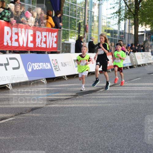 25.04.2025 - Das Zehntel Lena Gebhardt http://msf.ph/oto/7781219 26.04.2025 08:51:45 Ziel 1112, 1113, 1171, 1177, 1488, 1546, 1621, 1757, 1788, 1922, 1943, 2010, 2213, 2309, 2348, 2481, 2505, 2621, 2644, 2684, 2700, 2779, 2848, 2853, 2907, 2914, 2919, 2960, 2975, 3049, 3066, 3097, 3099, 3188, 3415, 3486, 3538, 3720, 3808, 3856, 3873, 3877 meine-sportfotos.de