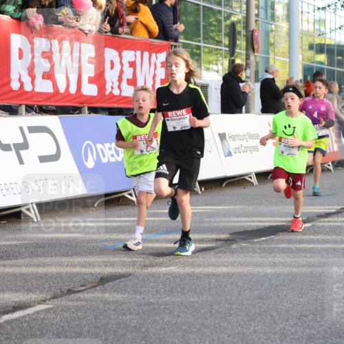 25.04.2025 - Das Zehntel Lena Gebhardt http://msf.ph/oto/7781235 26.04.2025 08:51:45 Ziel 1112, 1113, 1171, 1177, 1488, 1546, 1621, 1757, 1788, 1922, 1943, 2010, 2213, 2309, 2348, 2481, 2505, 2621, 2644, 2684, 2700, 2779, 2848, 2853, 2907, 2914, 2919, 2960, 2975, 3049, 3066, 3097, 3099, 3188, 3415, 3486, 3538, 3720, 3808, 3856, 3873, 3877 meine-sportfotos.de