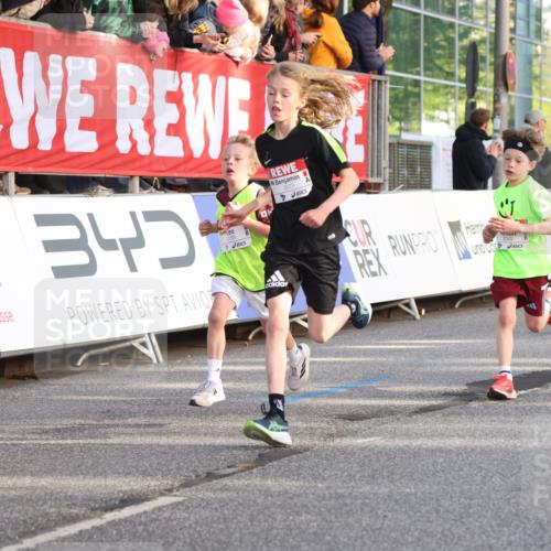 25.04.2025 - Das Zehntel Lena Gebhardt http://msf.ph/oto/7781251 26.04.2025 08:51:45 Ziel 1112, 1113, 1171, 1177, 1488, 1546, 1621, 1757, 1788, 1922, 1943, 2010, 2213, 2309, 2348, 2481, 2505, 2621, 2644, 2684, 2700, 2779, 2848, 2853, 2907, 2914, 2919, 2960, 2975, 3049, 3066, 3097, 3099, 3188, 3415, 3486, 3538, 3720, 3808, 3856, 3873, 3877 meine-sportfotos.de