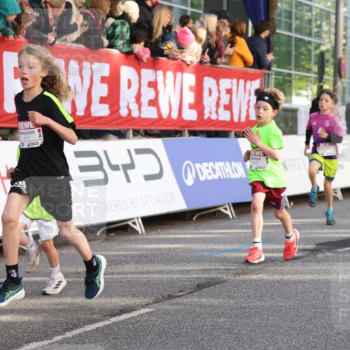 25.04.2025 - Das Zehntel Lena Gebhardt http://msf.ph/oto/7781282 26.04.2025 08:51:46 Ziel 1112, 1113, 1171, 1177, 1488, 1546, 1621, 1757, 1788, 1943, 2010, 2213, 2309, 2348, 2481, 2505, 2621, 2644, 2684, 2700, 2779, 2848, 2853, 2907, 2914, 2919, 2960, 2975, 3049, 3066, 3097, 3099, 3188, 3404, 3415, 3486, 3538, 3720, 3808, 3856, 3873, 3877 meine-sportfotos.de