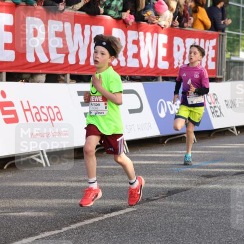 25.04.2025 - Das Zehntel Lena Gebhardt http://msf.ph/oto/7781320 26.04.2025 08:51:47 Ziel 1112, 1113, 1171, 1177, 1232, 1488, 1546, 1621, 1757, 1788, 1943, 2010, 2213, 2309, 2348, 2481, 2505, 2621, 2644, 2684, 2700, 2779, 2848, 2853, 2907, 2914, 2919, 2960, 2975, 3049, 3066, 3097, 3099, 3188, 3404, 3415, 3486, 3538, 3720, 3808, 3856, 3873, 3877 meine-sportfotos.de