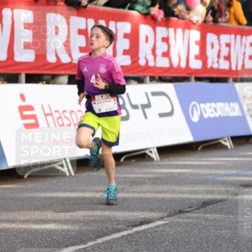 25.04.2025 - Das Zehntel Lena Gebhardt http://msf.ph/oto/7781363 26.04.2025 08:51:47 Ziel 1112, 1113, 1171, 1177, 1232, 1488, 1546, 1621, 1757, 1788, 1943, 2010, 2213, 2309, 2348, 2481, 2505, 2621, 2644, 2684, 2700, 2779, 2848, 2853, 2907, 2914, 2919, 2960, 2975, 3049, 3066, 3097, 3099, 3188, 3404, 3415, 3486, 3538, 3720, 3808, 3856, 3873, 3877 meine-sportfotos.de