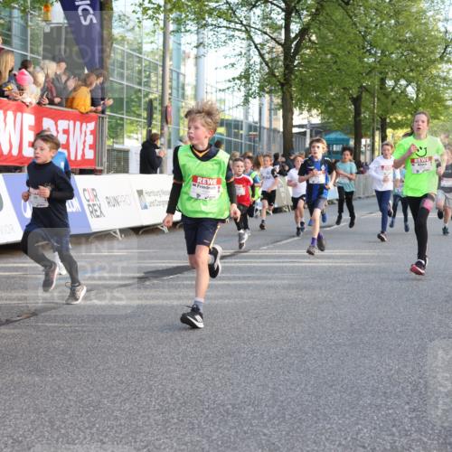 25.04.2025 - Das Zehntel Lena Gebhardt http://msf.ph/oto/7781447 26.04.2025 08:51:49 Ziel 1112, 1113, 1171, 1177, 1232, 1488, 1546, 1621, 1654, 1757, 1788, 1943, 2010, 2213, 2309, 2348, 2481, 2505, 2621, 2644, 2684, 2700, 2779, 2848, 2853, 2907, 2914, 2919, 2960, 2975, 3049, 3066, 3097, 3099, 3188, 3404, 3415, 3450, 3486, 3538, 3720, 3856, 3873, 3877 meine-sportfotos.de