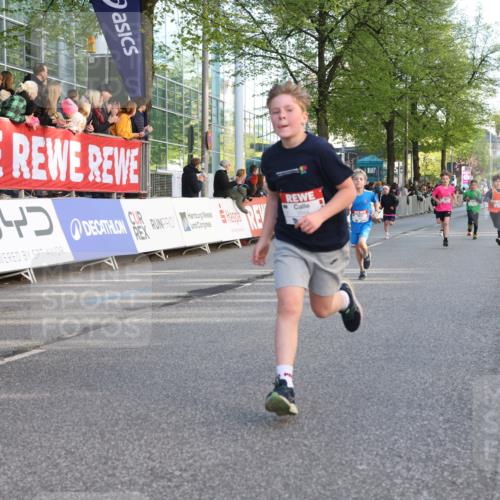 25.04.2025 - Das Zehntel Lena Gebhardt http://msf.ph/oto/7781651 26.04.2025 08:51:53 Ziel 1112, 1113, 1171, 1177, 1208, 1232, 1488, 1546, 1621, 1654, 1757, 1788, 1939, 1943, 2010, 2015, 2149, 2213, 2309, 2348, 2481, 2505, 2621, 2644, 2684, 2700, 2779, 2848, 2853, 2907, 2960, 2975, 3049, 3060, 3066, 3099, 3188, 3404, 3450, 3486, 3516, 3530, 3538, 3595, 3720, 3856, 3873, 3877 meine-sportfotos.de