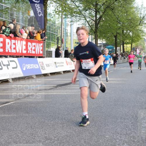 25.04.2025 - Das Zehntel Lena Gebhardt http://msf.ph/oto/7781659 26.04.2025 08:51:53 Ziel 1112, 1113, 1171, 1177, 1208, 1232, 1488, 1546, 1621, 1654, 1757, 1788, 1939, 1943, 2010, 2015, 2149, 2213, 2309, 2348, 2481, 2505, 2621, 2644, 2684, 2700, 2779, 2848, 2853, 2907, 2960, 2975, 3049, 3060, 3066, 3099, 3188, 3404, 3450, 3486, 3516, 3530, 3538, 3595, 3720, 3856, 3873, 3877 meine-sportfotos.de