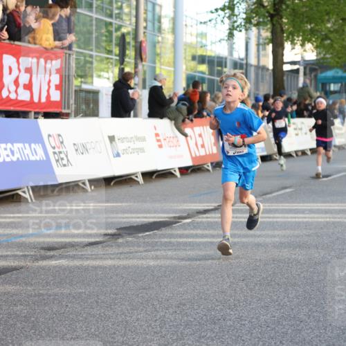 25.04.2025 - Das Zehntel Lena Gebhardt http://msf.ph/oto/7781692 26.04.2025 08:51:54 Ziel 1112, 1113, 1171, 1177, 1207, 1208, 1232, 1546, 1621, 1654, 1757, 1788, 1939, 1943, 2010, 2015, 2149, 2161, 2213, 2309, 2348, 2481, 2505, 2621, 2644, 2684, 2700, 2779, 2848, 2853, 2907, 2960, 2975, 3049, 3060, 3066, 3188, 3404, 3450, 3486, 3516, 3530, 3538, 3595, 3720, 3856, 3873, 3877 meine-sportfotos.de