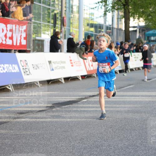 25.04.2025 - Das Zehntel Lena Gebhardt http://msf.ph/oto/7781700 26.04.2025 08:51:54 Ziel 1112, 1113, 1171, 1177, 1207, 1208, 1232, 1546, 1621, 1654, 1757, 1788, 1939, 1943, 2010, 2015, 2149, 2161, 2213, 2309, 2348, 2481, 2505, 2621, 2644, 2684, 2700, 2779, 2848, 2853, 2907, 2960, 2975, 3049, 3060, 3066, 3188, 3404, 3450, 3486, 3516, 3530, 3538, 3595, 3720, 3856, 3873, 3877 meine-sportfotos.de