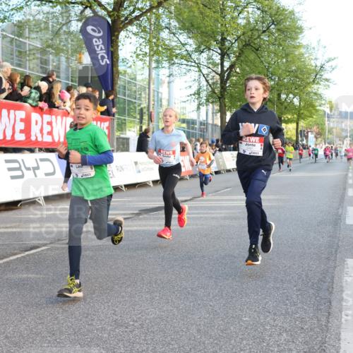 25.04.2025 - Das Zehntel Lena Gebhardt http://msf.ph/oto/7781911 26.04.2025 08:51:59 Ziel 1112, 1113, 1166, 1171, 1177, 1207, 1208, 1232, 1245, 1621, 1654, 1788, 1939, 2010, 2015, 2149, 2161, 2213, 2348, 2355, 2481, 2505, 2644, 2684, 2700, 2779, 2853, 2886, 2907, 2960, 2975, 3049, 3060, 3066, 3160, 3212, 3404, 3407, 3450, 3486, 3496, 3516, 3530, 3538, 3595, 3720, 3856, 3873 meine-sportfotos.de