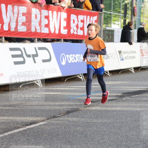 25.04.2025 - Das Zehntel Lena Gebhardt http://msf.ph/oto/7782002 26.04.2025 08:52:00 Ziel 1112, 1113, 1166, 1171, 1176, 1177, 1207, 1208, 1232, 1245, 1621, 1654, 1788, 1939, 2015, 2149, 2161, 2213, 2216, 2348, 2355, 2481, 2505, 2644, 2684, 2700, 2779, 2886, 2907, 2960, 2975, 3060, 3066, 3160, 3161, 3212, 3404, 3407, 3450, 3486, 3496, 3516, 3530, 3538, 3595, 3720, 3856, 3873 meine-sportfotos.de