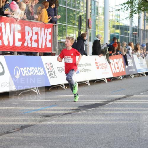 25.04.2025 - Das Zehntel Lena Gebhardt http://msf.ph/oto/7782247 26.04.2025 08:52:08 Ziel 1112, 1122, 1166, 1171, 1176, 1188, 1207, 1208, 1232, 1245, 1418, 1621, 1654, 1788, 1939, 2015, 2023, 2149, 2161, 2216, 2355, 2364, 2481, 2804, 2859, 2886, 3060, 3160, 3161, 3171, 3212, 3404, 3407, 3450, 3496, 3516, 3530, 3595, 3720, 3822, 3856, 3873 meine-sportfotos.de