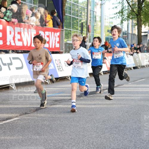 25.04.2025 - Das Zehntel Lena Gebhardt http://msf.ph/oto/7782508 26.04.2025 08:52:14 Ziel 1122, 1127, 1166, 1176, 1188, 1207, 1208, 1232, 1245, 1418, 1654, 1788, 1939, 1979, 2015, 2023, 2029, 2149, 2161, 2216, 2355, 2364, 2804, 2859, 2886, 3060, 3160, 3161, 3171, 3212, 3404, 3407, 3450, 3496, 3516, 3530, 3595, 3720, 3822 meine-sportfotos.de