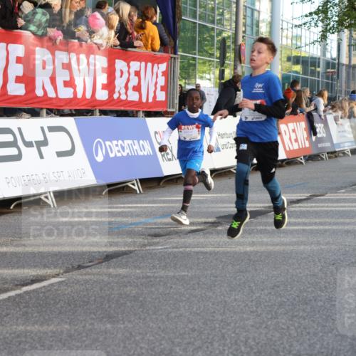 25.04.2025 - Das Zehntel Lena Gebhardt http://msf.ph/oto/7782659 26.04.2025 08:52:18 Ziel 1122, 1127, 1166, 1176, 1188, 1207, 1208, 1232, 1245, 1418, 1654, 1761, 1788, 1939, 1979, 2015, 2023, 2029, 2149, 2161, 2187, 2216, 2355, 2364, 2464, 2804, 2859, 2886, 3060, 3085, 3160, 3161, 3171, 3212, 3225, 3404, 3407, 3450, 3467, 3496, 3516, 3530, 3595, 3822 meine-sportfotos.de