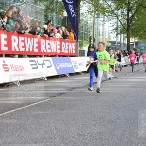 25.04.2025 - Das Zehntel Lena Gebhardt http://msf.ph/oto/7782747 26.04.2025 08:52:20 Ziel 1122, 1127, 1166, 1176, 1188, 1207, 1208, 1232, 1245, 1418, 1654, 1752, 1761, 1939, 1979, 2015, 2023, 2029, 2149, 2161, 2187, 2216, 2275, 2355, 2364, 2464, 2804, 2859, 2886, 3060, 3063, 3085, 3088, 3160, 3161, 3171, 3212, 3225, 3404, 3407, 3450, 3467, 3496, 3516, 3530, 3595, 3822, 3884 meine-sportfotos.de