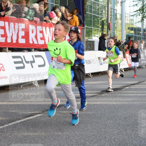 25.04.2025 - Das Zehntel Lena Gebhardt http://msf.ph/oto/7782773 26.04.2025 08:52:20 Ziel 1122, 1127, 1166, 1176, 1188, 1207, 1208, 1232, 1245, 1418, 1654, 1752, 1761, 1939, 1979, 2015, 2023, 2029, 2149, 2161, 2187, 2216, 2275, 2355, 2364, 2464, 2804, 2859, 2886, 3060, 3063, 3085, 3088, 3160, 3161, 3171, 3212, 3225, 3404, 3407, 3450, 3467, 3496, 3516, 3530, 3595, 3822, 3884 meine-sportfotos.de