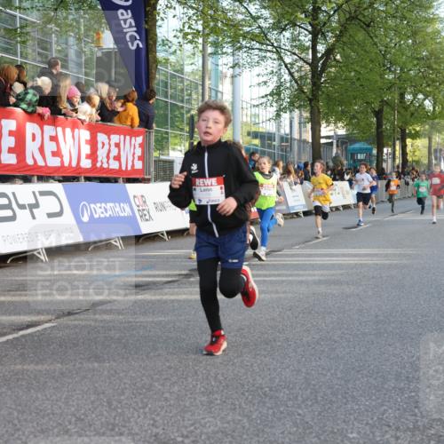 25.04.2025 - Das Zehntel Lena Gebhardt http://msf.ph/oto/7782943 26.04.2025 08:52:24 Ziel 1108, 1122, 1127, 1166, 1176, 1188, 1207, 1208, 1245, 1418, 1654, 1752, 1761, 1939, 1979, 2015, 2023, 2029, 2149, 2161, 2187, 2216, 2275, 2355, 2364, 2464, 2500, 2804, 2859, 2886, 3060, 3063, 3085, 3088, 3160, 3161, 3171, 3212, 3225, 3407, 3467, 3496, 3516, 3530, 3595, 3822, 3884, 3944 meine-sportfotos.de