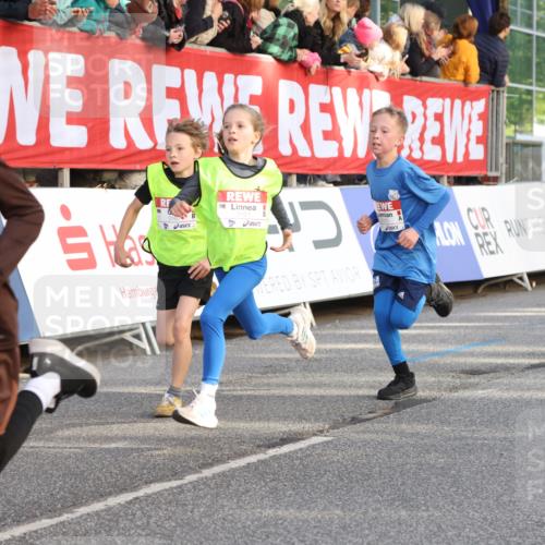 25.04.2025 - Das Zehntel Lena Gebhardt http://msf.ph/oto/7782993 26.04.2025 08:52:25 Ziel 1108, 1122, 1127, 1166, 1176, 1188, 1207, 1208, 1245, 1418, 1752, 1761, 1939, 1979, 2015, 2023, 2029, 2149, 2161, 2187, 2216, 2275, 2355, 2364, 2464, 2500, 2804, 2859, 2886, 3060, 3063, 3085, 3088, 3160, 3161, 3171, 3212, 3225, 3407, 3467, 3496, 3516, 3530, 3595, 3822, 3884, 3944 meine-sportfotos.de