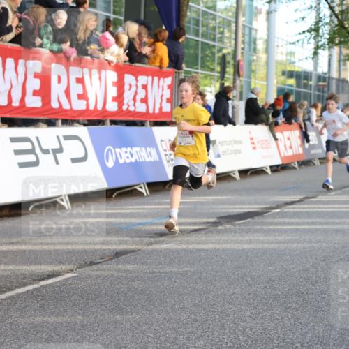 25.04.2025 - Das Zehntel Lena Gebhardt http://msf.ph/oto/7783025 26.04.2025 08:52:26 Ziel 1108, 1122, 1127, 1166, 1176, 1188, 1207, 1245, 1418, 1752, 1761, 1979, 2023, 2029, 2149, 2161, 2187, 2216, 2275, 2355, 2364, 2464, 2500, 2804, 2859, 2886, 3060, 3063, 3085, 3088, 3102, 3160, 3161, 3171, 3212, 3225, 3407, 3467, 3496, 3499, 3516, 3530, 3822, 3884, 3944 meine-sportfotos.de