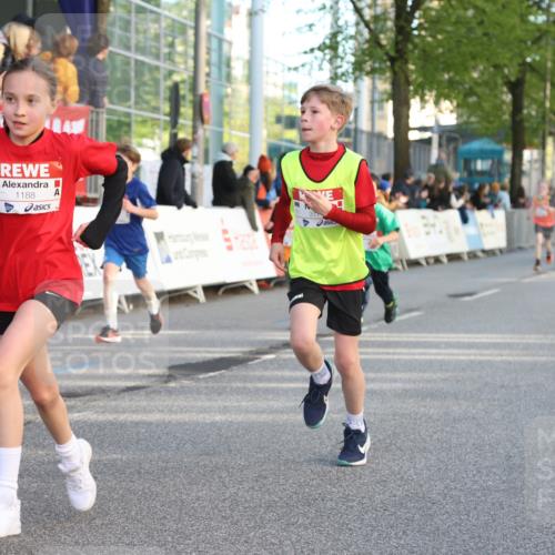 25.04.2025 - Das Zehntel Lena Gebhardt http://msf.ph/oto/7783158 26.04.2025 08:52:28 Ziel 1108, 1122, 1127, 1166, 1176, 1188, 1207, 1245, 1418, 1752, 1761, 1979, 2023, 2029, 2149, 2161, 2187, 2216, 2275, 2355, 2364, 2464, 2500, 2804, 2859, 2886, 3063, 3085, 3088, 3102, 3160, 3161, 3171, 3178, 3212, 3225, 3407, 3462, 3467, 3496, 3499, 3592, 3822, 3884, 3921, 3944 meine-sportfotos.de