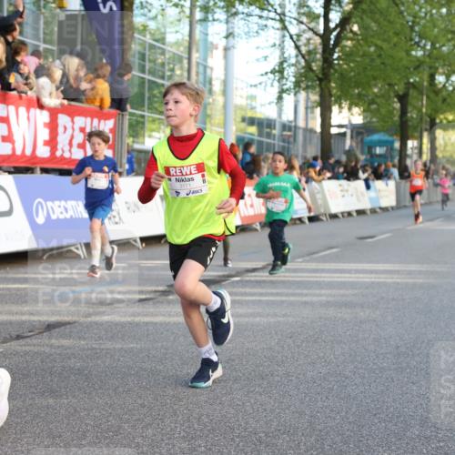 25.04.2025 - Das Zehntel Lena Gebhardt http://msf.ph/oto/7783174 26.04.2025 08:52:29 Ziel 1108, 1122, 1127, 1166, 1176, 1188, 1207, 1245, 1418, 1568, 1752, 1761, 1979, 2023, 2029, 2161, 2187, 2216, 2275, 2355, 2364, 2464, 2500, 2804, 2859, 2886, 3063, 3085, 3088, 3102, 3160, 3161, 3171, 3178, 3212, 3225, 3407, 3462, 3467, 3496, 3499, 3592, 3603, 3617, 3822, 3884, 3921, 3944 meine-sportfotos.de