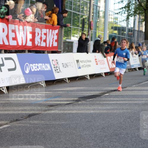 25.04.2025 - Das Zehntel Lena Gebhardt http://msf.ph/oto/7783346 26.04.2025 08:52:34 Ziel 1108, 1122, 1127, 1166, 1176, 1188, 1418, 1541, 1568, 1752, 1761, 1979, 2023, 2029, 2187, 2194, 2216, 2275, 2364, 2464, 2500, 2628, 2804, 2859, 2886, 3063, 3085, 3088, 3102, 3110, 3161, 3171, 3178, 3225, 3407, 3409, 3462, 3467, 3496, 3499, 3592, 3599, 3603, 3617, 3811, 3822, 3884, 3921, 3944 meine-sportfotos.de